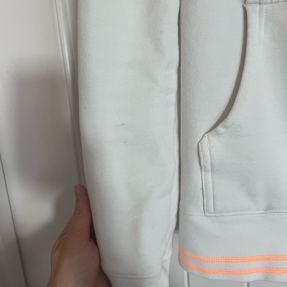 Northface zip up hoodie - Picture 3 of 5